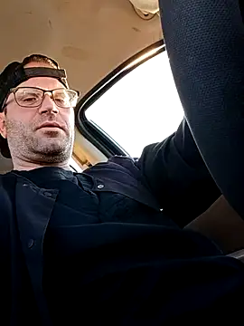 Snapshot of crazycam619 chatting on 24, 11, 2025 crazycam619 online show from 24, 11, 2025