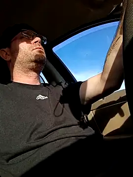 Snapshot of crazycam619 chatting on 26, 11, 2025 crazycam619 online show from 26, 11, 2025