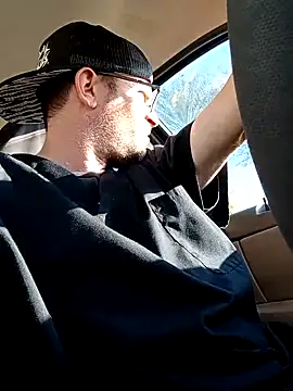 Snapshot of crazycam619 chatting on 15, 12, 2025 crazycam619 online show from 15, 12, 2025