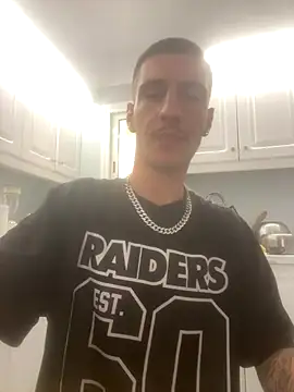 Snapshot of vanexxx90 chatting on 27, 10, 2025 vanexxx90 online show from 27, 10, 2025