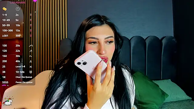 Nicolette ks  online show from 14, 1, 2026