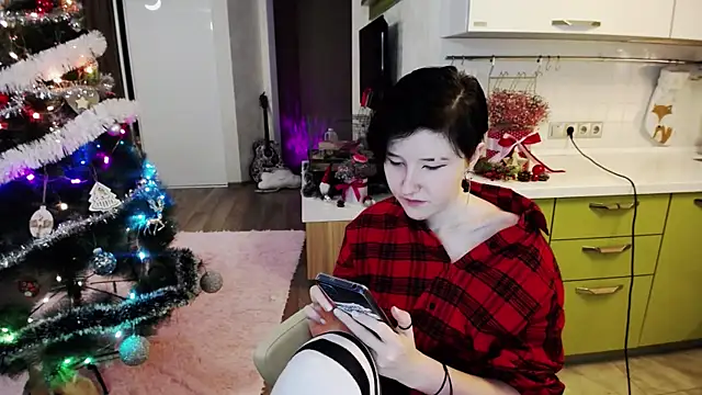 Snapshot of Kira_Bakker chatting on 10, 12, 2024 Kira Bakker online show from 10, 12, 2024