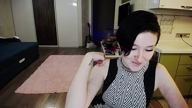 Snapshot of Kira_Bakker chatting on 1, 2, 2025 Kira Bakker online show from 1, 2, 2025