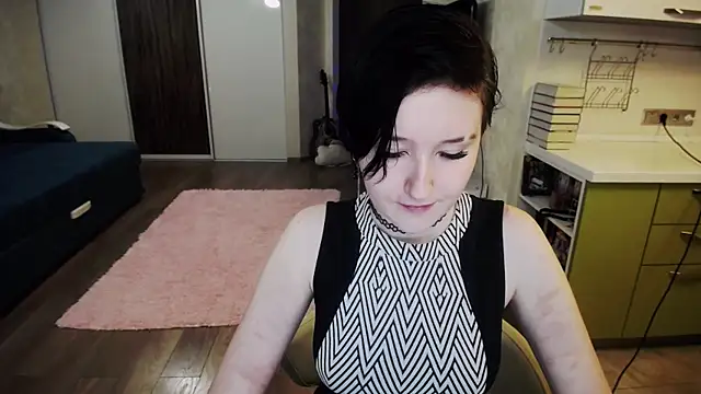 Snapshot of Kira_Bakker chatting on 1, 2, 2025 Kira Bakker online show from 1, 2, 2025