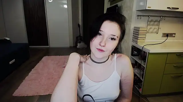 Snapshot of Kira_Bakker chatting on 8, 2, 2025 Kira Bakker online show from 8, 2, 2025