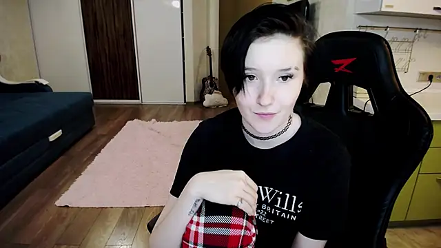 Snapshot of Kira_Bakker chatting on 9, 2, 2025 Kira Bakker online show from 9, 2, 2025