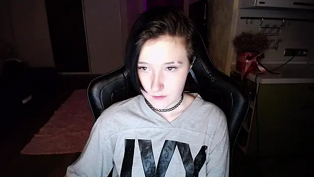 Snapshot of Kira_Bakker chatting on 2, 3, 2025 Kira Bakker online show from 2, 3, 2025