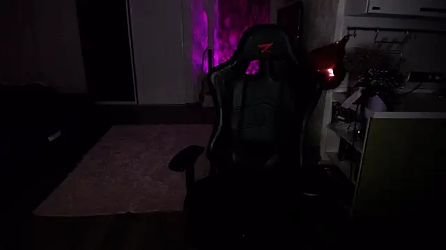 Snapshot of Kira_Bakker chatting on 9, 3, 2025 Kira Bakker online show from 9, 3, 2025