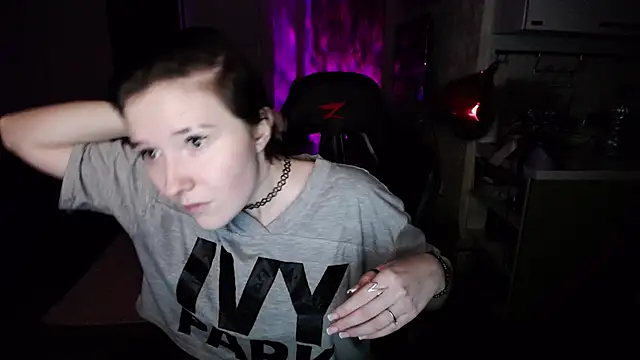 Snapshot of Kira_Bakker chatting on 9, 3, 2025 Kira Bakker online show from 9, 3, 2025