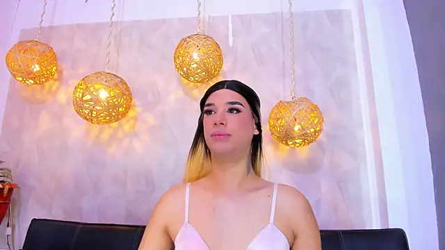 victoria aleia  online show from 19, 12, 2024