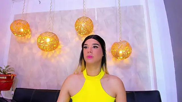 victoria aleia  online show from 2, 1, 2025