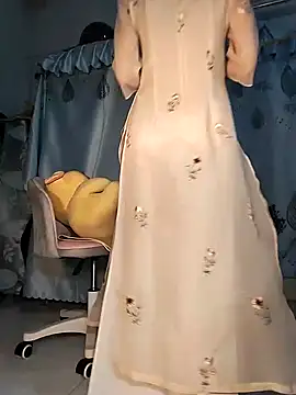 Snapshot of Kami_gaam chatting on 14, 1, 2025 Kami gaam online show from 14, 1, 2025