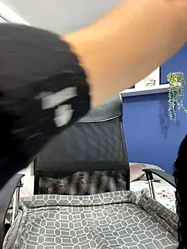 Isakeys  online show from 17, 10, 2025