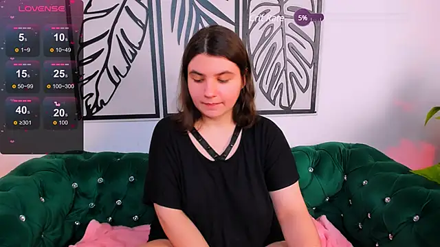 Viola  Shy online show from 31, 1, 2025
