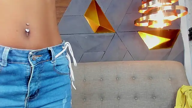 Snapshot of sarah_banks1 chatting on 14, 1, 2025 sarah banks1 online show from 14, 1, 2025