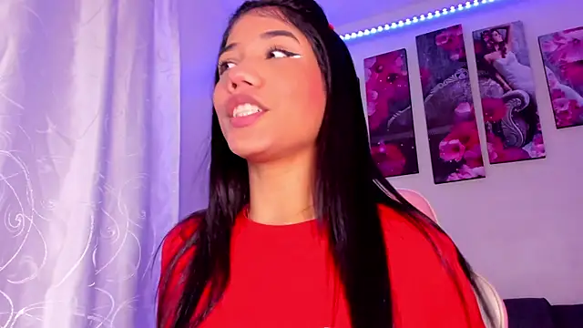 Snapshot of Alissarhys26 chatting on 8, 12, 2024 Alissarhys26 online show from 8, 12, 2024