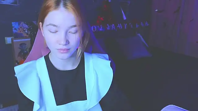 Snapshot of erikabrian chatting on 25, 10, 2025 erikabrian online show from 25, 10, 2025