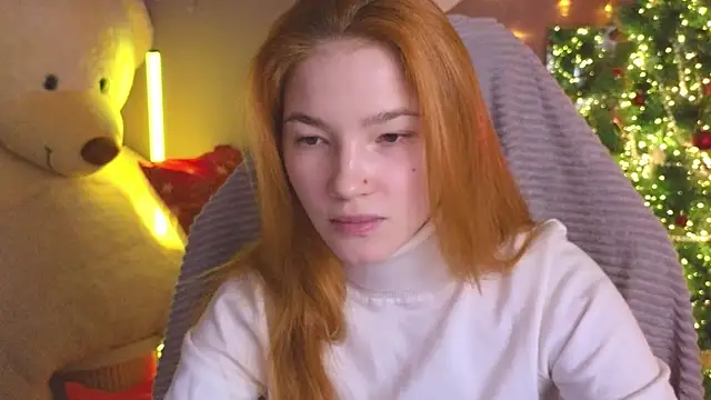 Snapshot of erikabrian chatting on 5, 12, 2025 erikabrian online show from 5, 12, 2025