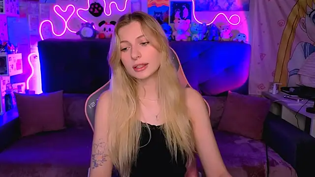 Snapshot of Maria_Hunt chatting on 13, 11, 2025 Maria Hunt online show from 13, 11, 2025