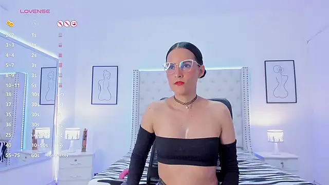 Coco Balenciaga  online show from 8, 1, 2025