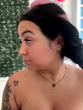 Pretty Isadora online show from 20, 11, 2025