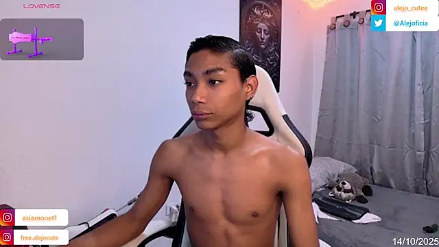 Snapshot of alejo_cute chatting on 14, 10, 2025 alejo cute online show from 14, 10, 2025