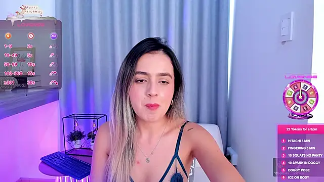 Lucyortiz  online show from 10, 12, 2024