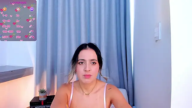 Lucyortiz  online show from 27, 2, 2025