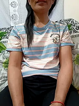 Snapshot of Asian_girl13 chatting on 22, 2, 2026 Asian girl13 online show from 22, 2, 2026