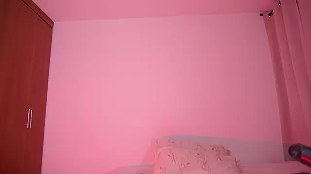 petitevictoria online show from 29, 11, 2025