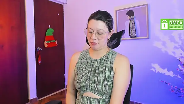 Chanelll Taylorr  online show from 4, 1, 2025