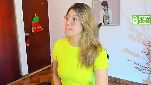 Chanelll Taylorr  online show from 5, 1, 2025