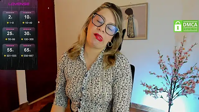 Chanelll Taylorr  online show from 11, 2, 2025
