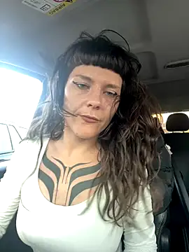 Snapshot of OniricFemme chatting on 18, 10, 2025 OniricFemme online show from 18, 10, 2025