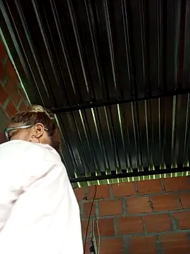 Snapshot of natally_ross21 chatting on 15, 10, 2025 natally ross21 online show from 15, 10, 2025