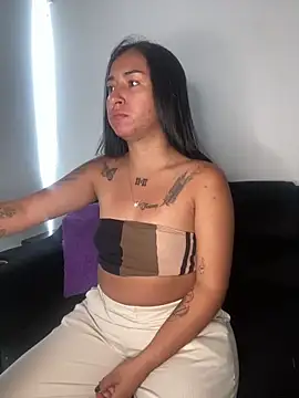 luna asss online show from 3, 1, 2025
