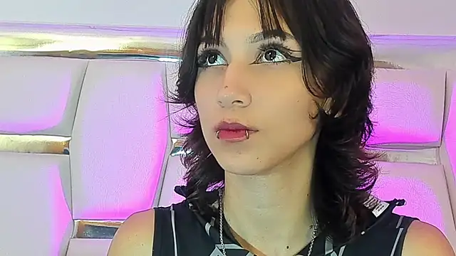 Naomi-Haruno online show from 11, 2, 2025