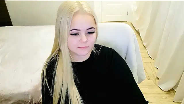 Snapshot of lovely-eyes chatting on 6, 12, 2024 lovely-eyes online show from 6, 12, 2024