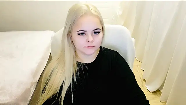 Snapshot of lovely-eyes chatting on 6, 12, 2024 lovely-eyes online show from 6, 12, 2024