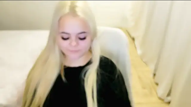 Snapshot of lovely-eyes chatting on 8, 12, 2024 lovely-eyes online show from 8, 12, 2024