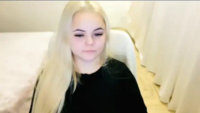 Snapshot of lovely-eyes chatting on 8, 12, 2024 lovely-eyes online show from 8, 12, 2024