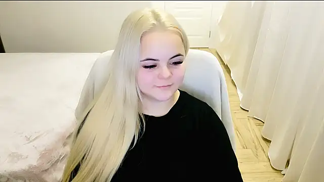 Snapshot of lovely-eyes chatting on 8, 12, 2024 lovely-eyes online show from 8, 12, 2024