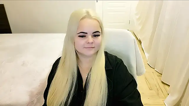 Snapshot of lovely-eyes chatting on 12, 12, 2024 lovely-eyes online show from 12, 12, 2024