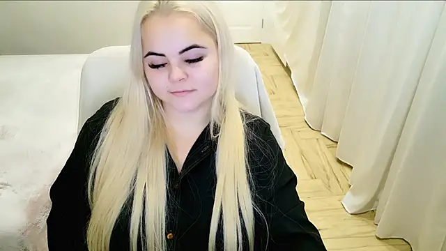 Snapshot of lovely-eyes chatting on 12, 12, 2024 lovely-eyes online show from 12, 12, 2024