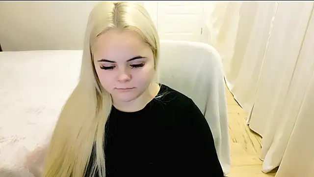 Snapshot of lovely-eyes chatting on 18, 12, 2024 lovely-eyes online show from 18, 12, 2024