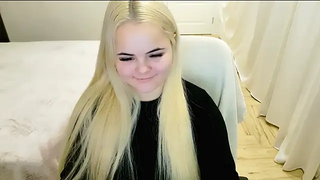 Snapshot of lovely-eyes chatting on 19, 12, 2024 lovely-eyes online show from 19, 12, 2024