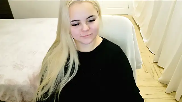 Snapshot of lovely-eyes chatting on 19, 12, 2024 lovely-eyes online show from 19, 12, 2024