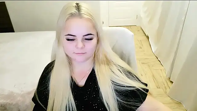 Snapshot of lovely-eyes chatting on 26, 12, 2024 lovely-eyes online show from 26, 12, 2024