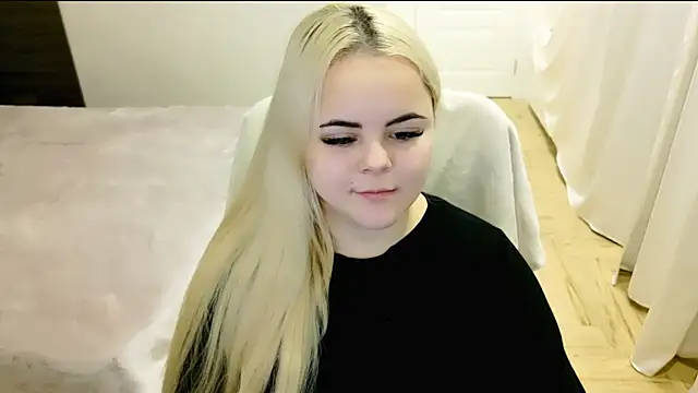 Snapshot of lovely-eyes chatting on 9, 1, 2025 lovely-eyes online show from 9, 1, 2025