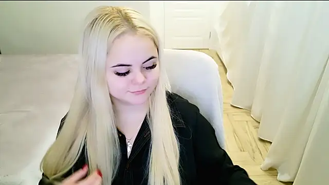 Snapshot of lovely-eyes chatting on 22, 1, 2025 lovely-eyes online show from 22, 1, 2025